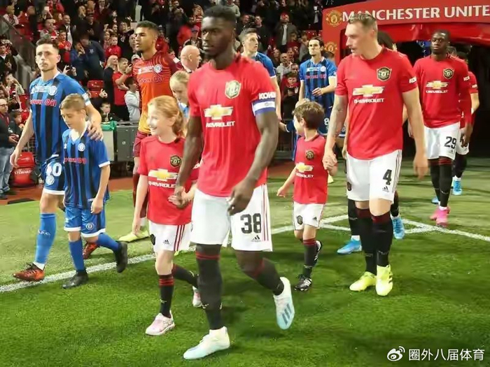 曼联场上队长_曼联队队长_