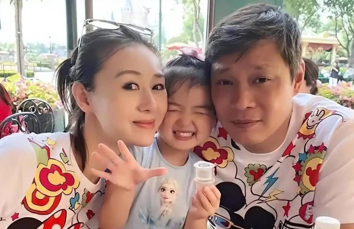 _足球明星找模特_足球明星老婆柜姐