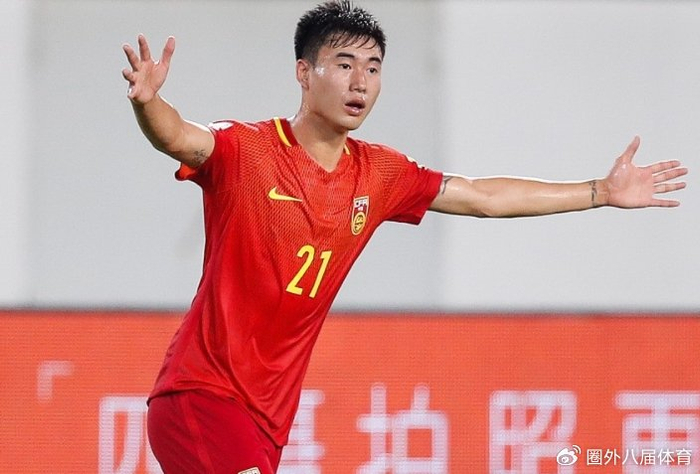 邓涵文在三镇表现不俗，如今在新东家却迷失，进球和助攻数据挂零