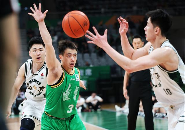 格局大变、纪录惊人——2025-2026赛季CBA常规赛综述__格局大变、纪录惊人——2025-2026赛季CBA常规赛综述