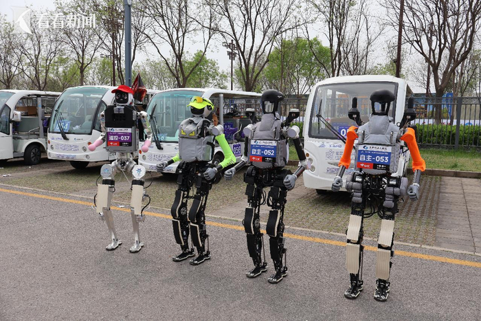 机器人半马归来！参赛队揭秘赛道惊险瞬间