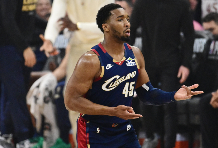 猛龙nba最矮的球员_巴西惨败德国球员痛哭_