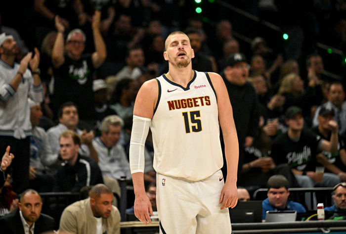 约基奇耻辱一战！26中7正负值-21全队最差 再遭戈贝尔打爆提前投降