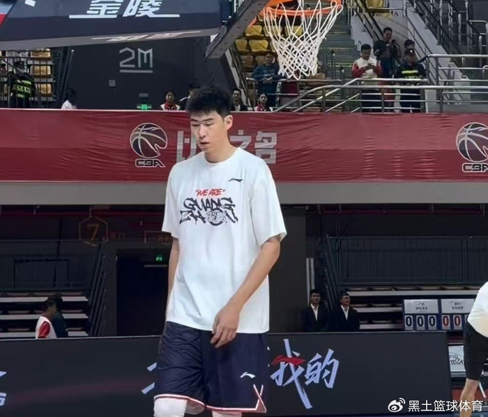 _锁定季后赛的球队_小爸爸小艾进大胜房间