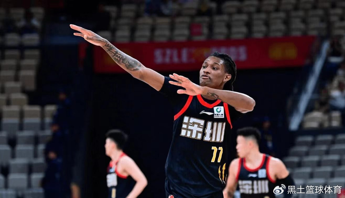 _锁定季后赛的球队_小爸爸小艾进大胜房间