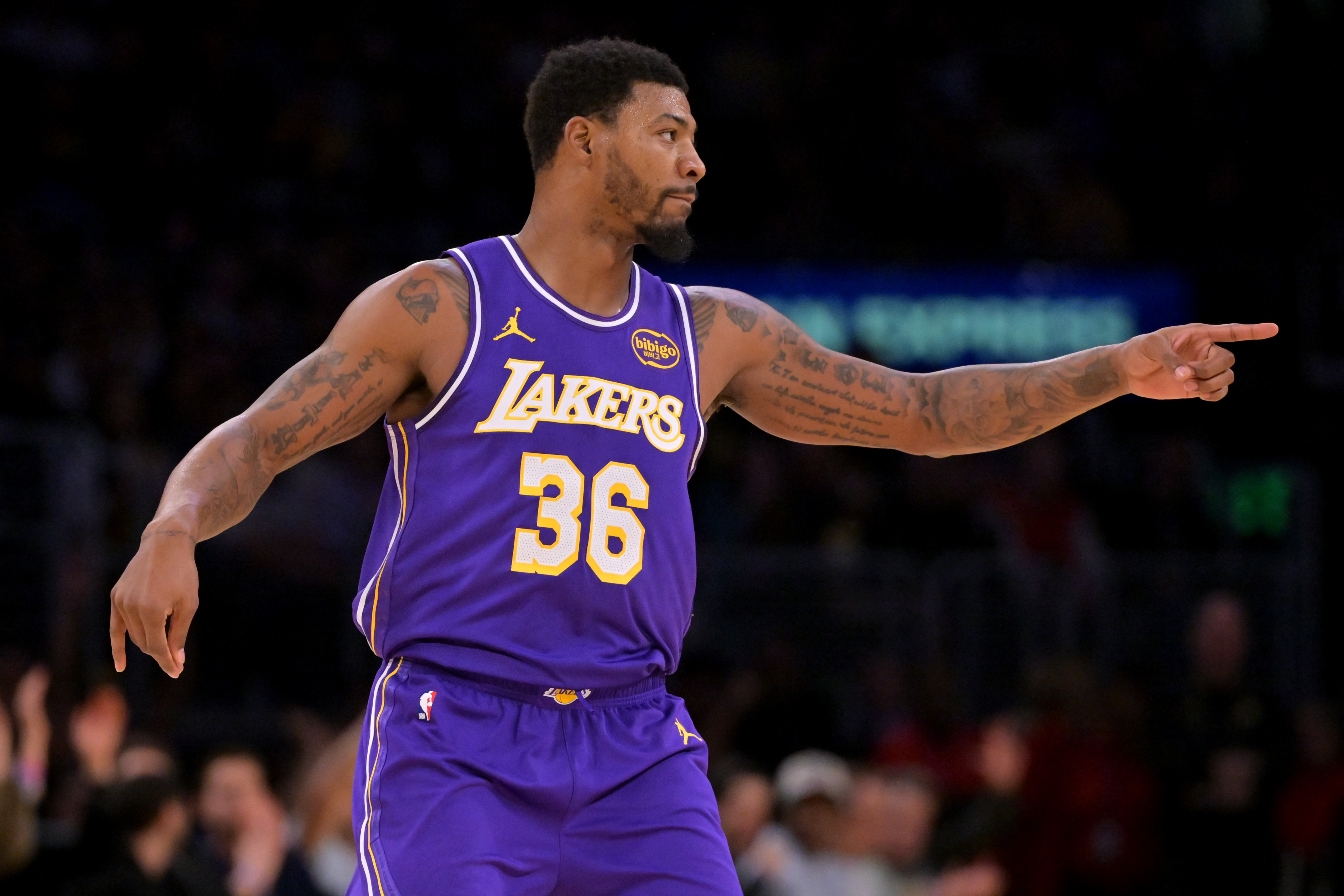 场均20分8助5抢断2盖帽，联盟第一，斯玛特打季后赛为何这么强？