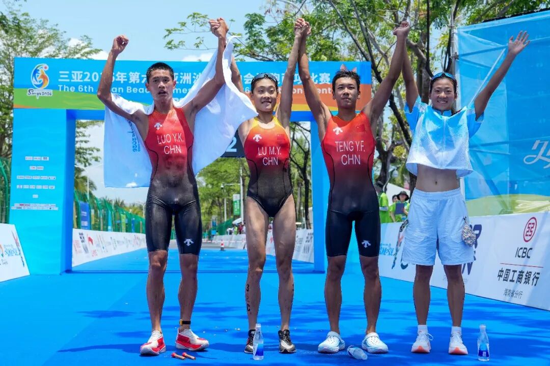 亚沙会 | 游跑两项混合接力再折桂 中国铁人聚沙成塔夺三金__亚沙会 | 游跑两项混合接力再折桂 中国铁人聚沙成塔夺三金