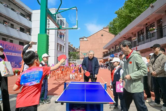 _球球嘉年华光环_斯诺克美女裁判诸瑛执裁视频