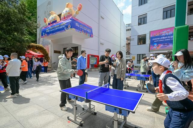 球球嘉年华光环__斯诺克美女裁判诸瑛执裁视频