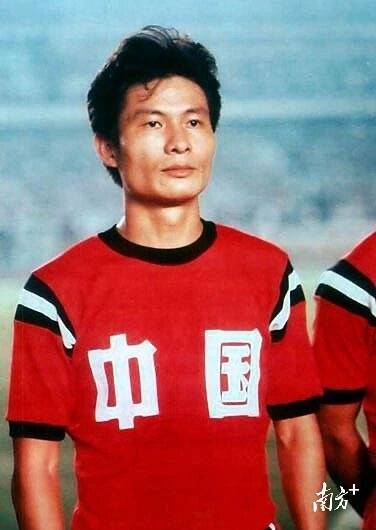 巧了，燃了！越秀山体育场迎来100岁生日，今晚“上山睇波”_巧了，燃了！越秀山体育场迎来100岁生日，今晚“上山睇波”_