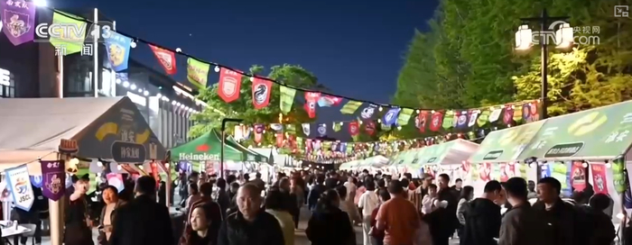 “超”有看点引爆消费新热潮 “足球+夜市+美食+趣玩”聚人气、添活力