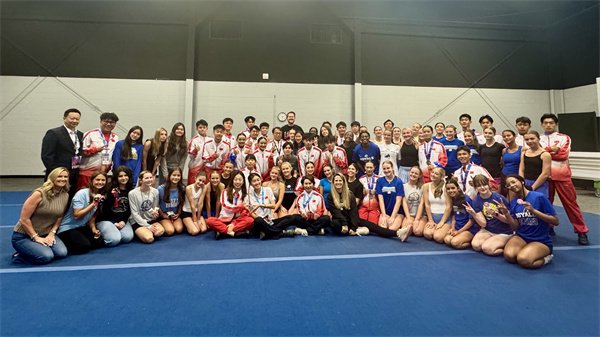 _沈阳大学啦啦操队_小学生啦啦操队自编