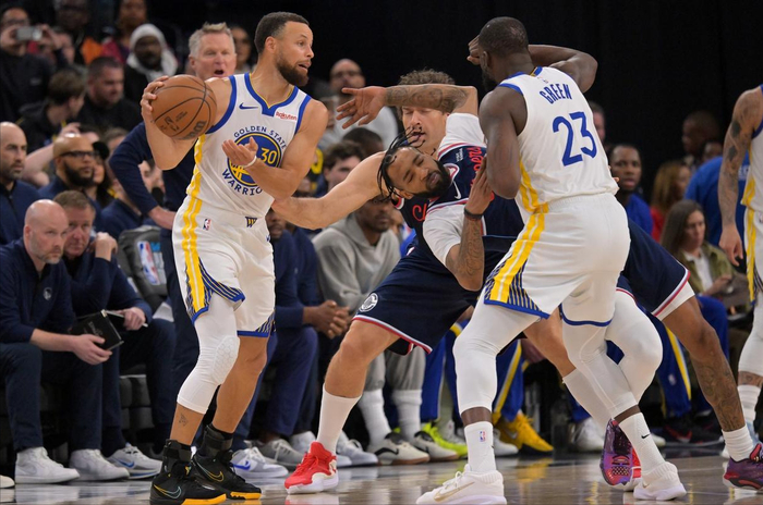 新警事隐形兄弟电视剧_《隐士和勇士》_