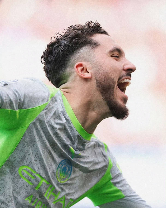 助攻基因拉满！22岁曼城新核制霸全欧中场，蓝月亮3650万欧捡漏新梅西