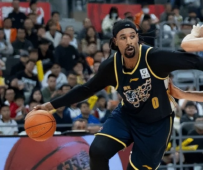 _广东被福建双杀2人引失望！杜锋用人还是有问题，萨林杰没法用！_广东被福建双杀2人引失望！杜锋用人还是有问题，萨林杰没法用！