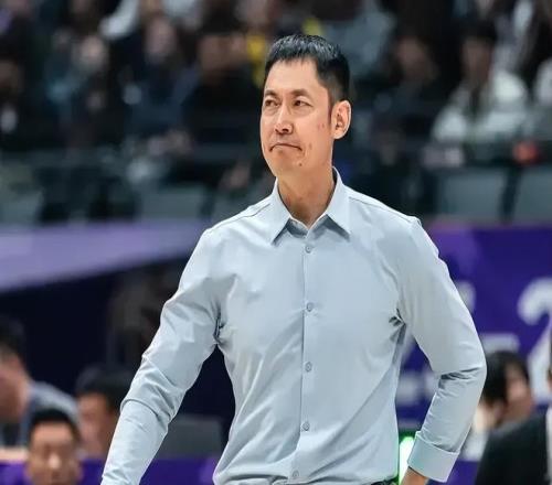 北控告别发文：从头再来！但张庆鹏自断优势，攻守全崩，该走了__北控告别发文：从头再来！但张庆鹏自断优势，攻守全崩，该走了