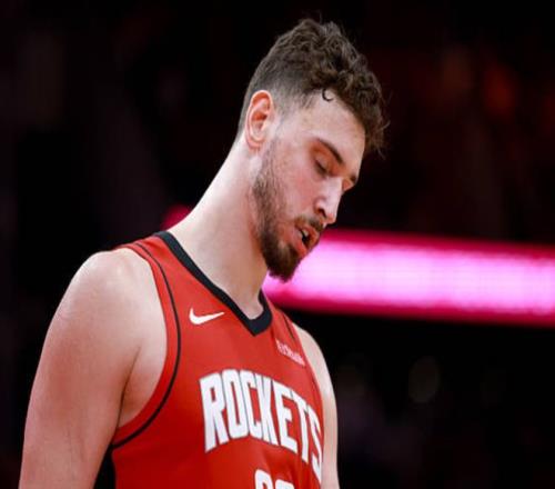 火箭惨败创两大耻辱纪录_火箭砸人_