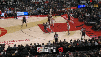 哈登投进多少三分_铁人哈登_