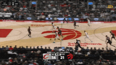 哈登投进多少三分_铁人哈登_