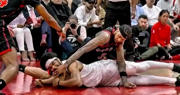 猛龙53分大胜勇士__德罗赞猛龙时期队友