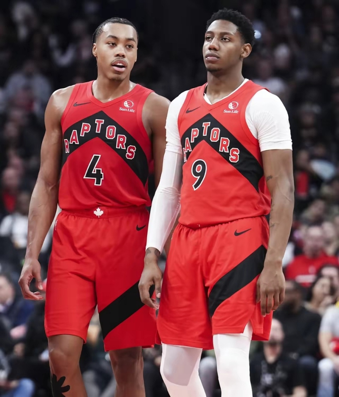 _德罗赞猛龙时期队友_绿军大胜骑士视频