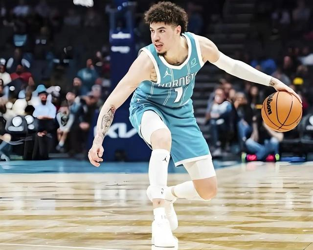 _手握2亿却是拖油瓶？他是现役最被高估之人 2短板6年都没改_手握2亿却是拖油瓶？他是现役最被高估之人 2短板6年都没改