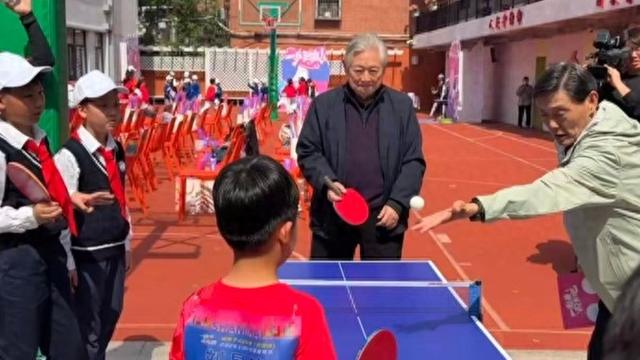 摇摆乒乓球__乒乓冠军的摇篮