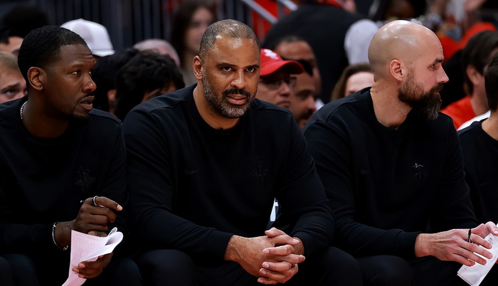 G3裁判报告：漏吹斯马特进线+老詹出界 火箭本该不打加时赢球？_G3裁判报告：漏吹斯马特进线+老詹出界 火箭本该不打加时赢球？_