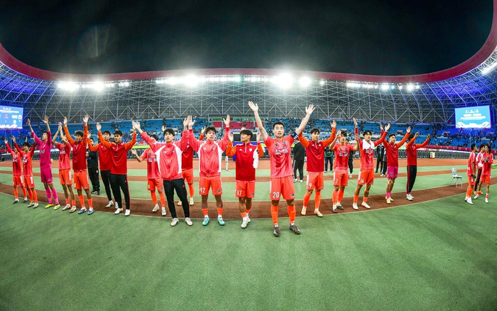 盐城队主场告捷暂列“苏超”榜首