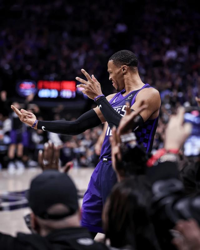 _发光发热下一句_带头大哥是谁