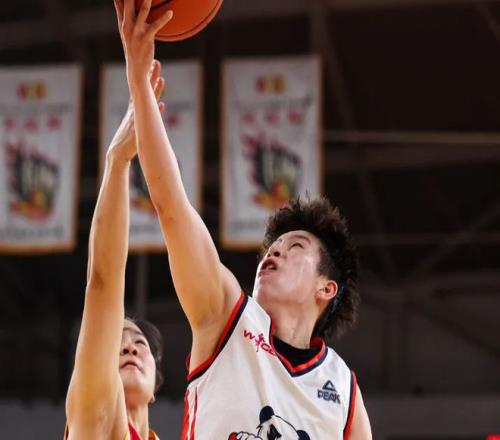 _季后赛场均12+7揽下FMVP！女篮前任扛旗人，或被宫鲁鸣重新召唤_季后赛场均12+7揽下FMVP！女篮前任扛旗人，或被宫鲁鸣重新召唤