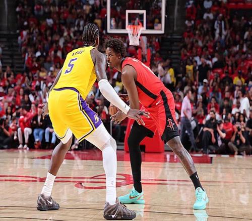 给湖人送分火箭为什么要让状态不佳的替补锋线在关键时刻出场