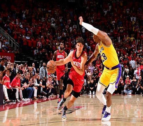 季后赛至今投篮命中率26.7%，火箭后场新星是真的打不了硬仗