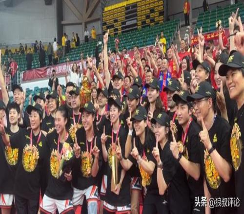 历史级反差！四川女篮4年3冠男篮赛季42连败刷新CBA最长连败纪录