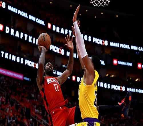 防守已经非常努力了，但火箭锋线新星的进攻效率还是差了一些