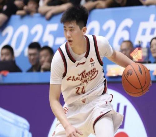 _场均9+3，从庞峥麟手里抢走月最佳星锐球员！球迷：吴前该让位了_场均9+3，从庞峥麟手里抢走月最佳星锐球员！球迷：吴前该让位了