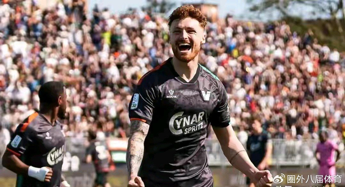 二级联赛杀疯了！沙尔克一只脚已回德甲，意乙14队乱斗__二级联赛杀疯了！沙尔克一只脚已回德甲，意乙14队乱斗