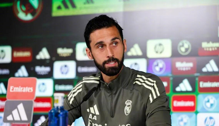 皇马传奇队对罗马传奇队_阿韦洛亚离开皇马_