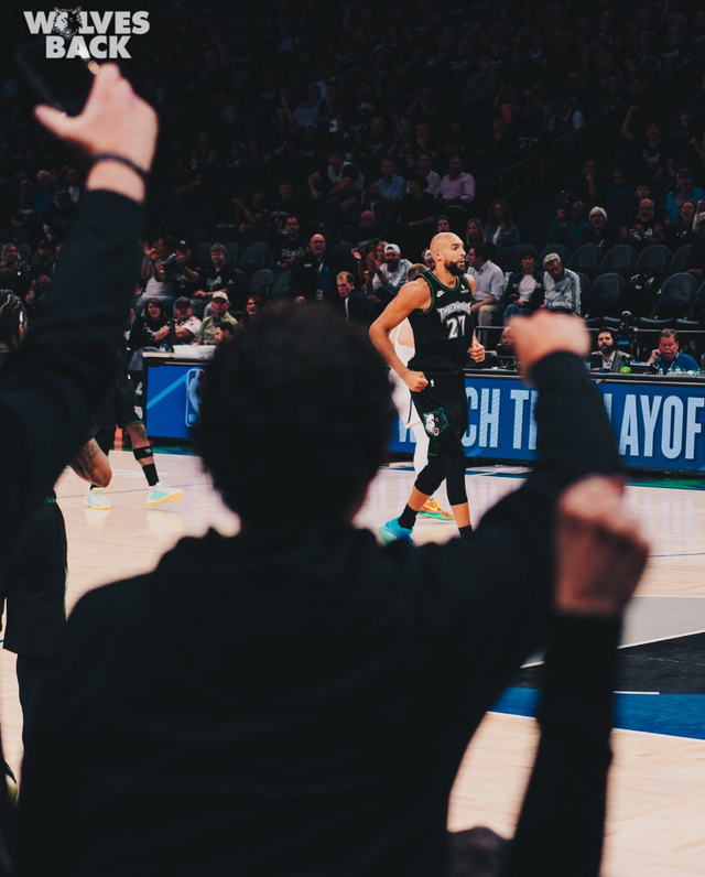 戈贝尔被高估_歼20服役引全球热议_