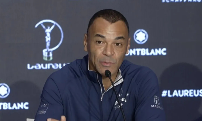 内马尔小罗_小罗与内马尔谁天赋更好_