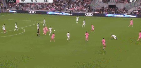 梅西被激怒_梅西进攻_