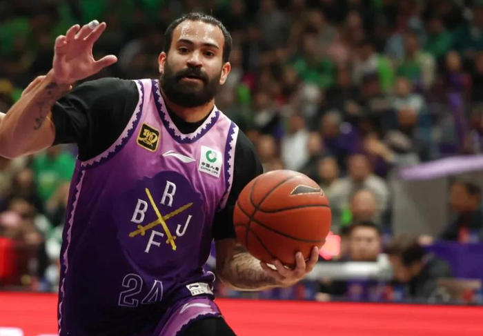 给机会不中用！北控没拼劲，张庆鹏引攻守崩盘，无缘季后赛真不甘_给机会不中用！北控没拼劲，张庆鹏引攻守崩盘，无缘季后赛真不甘_