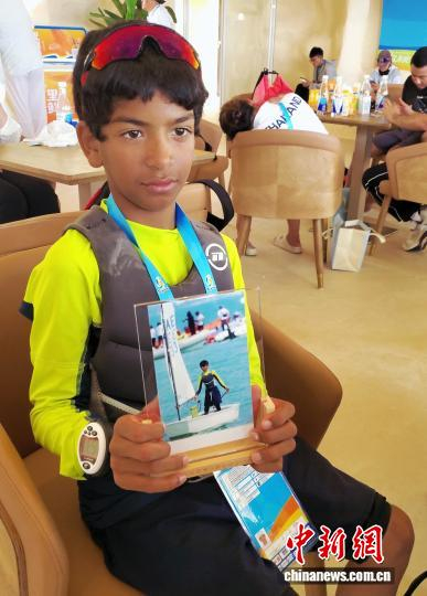 _10岁“小孩哥”驰骋亚沙会：“我想要成为世界冠军！”_10岁“小孩哥”驰骋亚沙会：“我想要成为世界冠军！”