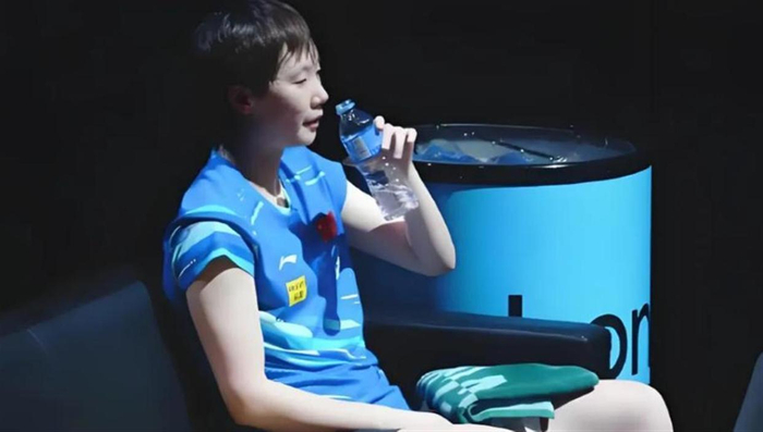 禁用塑料杯__塑料瓶应不应该被禁止