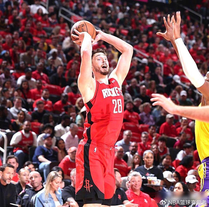 湖人火箭第一场詹姆斯__詹姆斯火箭队